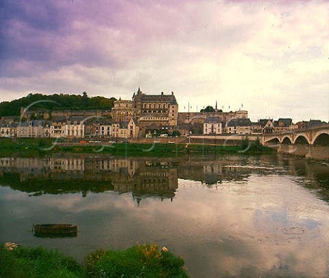 Amboise and its chteau on the River Loire   IndreetLoire France