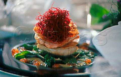 Fish with deep fried shredded beetroot