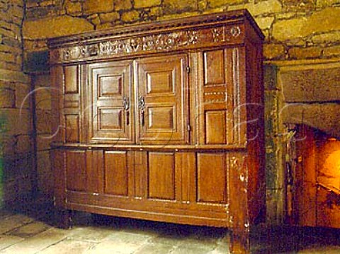  - Asset Details 1070022- Traditional Breton furniture: Enclosed bed