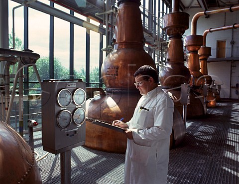 Monitoring the distillation of Gin at United Distillers Gordons Tanqueray etc Laindon Essex England   