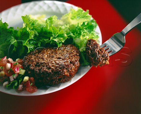 Beefburger with salad