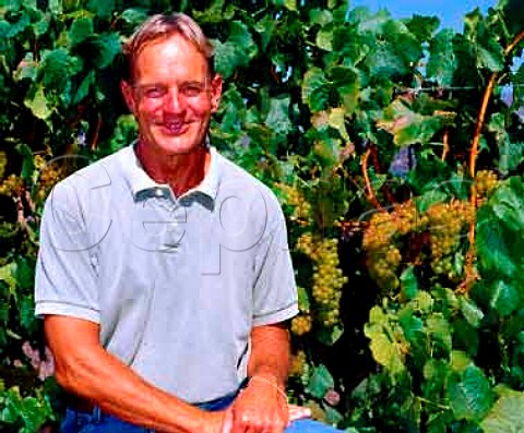 Richard Sanford with ripe Chardonnay grapes in the   Sanford and Benedict Vineyard Buellton   Santa Barbara Co California    Santa Rita Hills AVA  Santa Ynez Valley AVA
