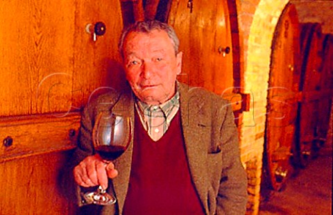 Alvaro Paolini winemaker of   Fratelli Adanti Bevagna Umbria Italy   Montefalco