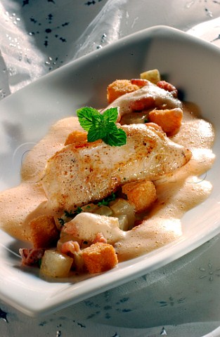 Cod with prawn sauce and croutons