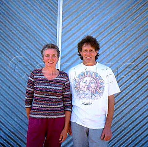 Roger Pemberton and Lucy Harper of Stonecutter   Vineyard Martinborough New Zealand   Wairarapa