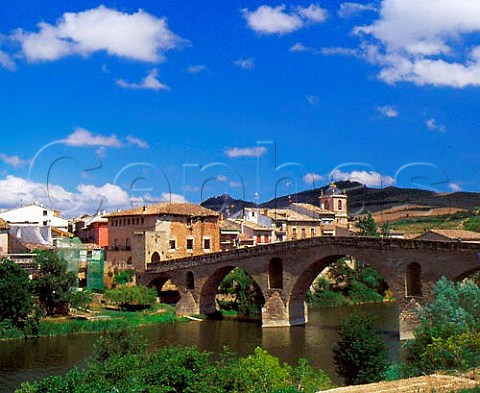 11th century pilgrims bridge spanning the Rio Arga   at Puente la Reina Navarra Spain