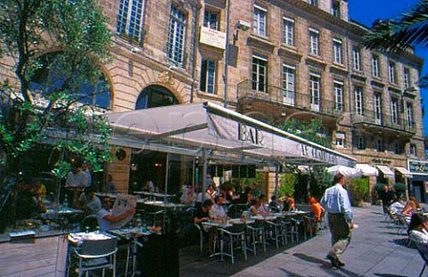 Terrace seating outside Le Grand Caf   restaurant  bar Bordeaux  Gironde Aquitaine France