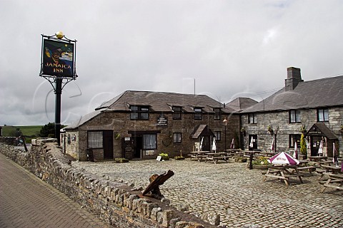 Jamaica Inn on Bodmin Moor built in 1750 and made   famous by Daphne du Mauriers novel in the 1930s   Bolventor Launceston Cornwall England