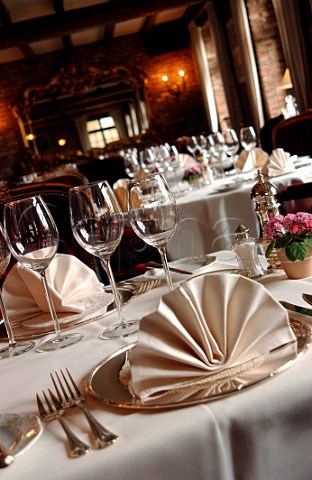 table settings in restaurant