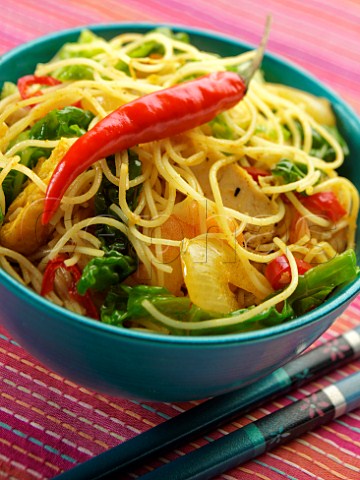 Singapore noodles with red chilli