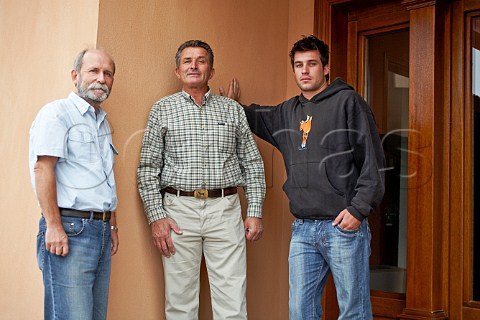 Vasilis Kagas centre of Pavlou Estate with his son Stefanos r and enologist Vasilios Vaimakis Agios PanteleimonAmyndeon Florina Greece Amyndeon
