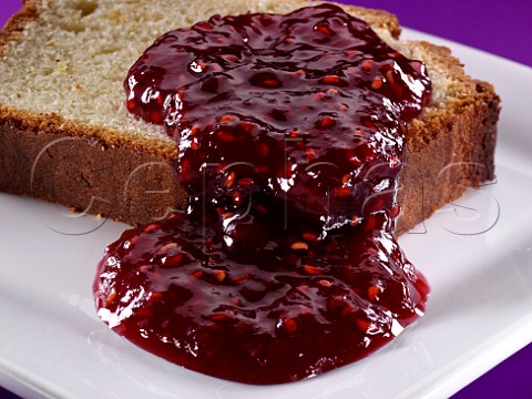 Madeira cake with raspberry jam