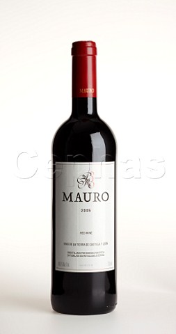 Bottle of 2005 Mauro Vino de la Tierra de Castilla y Leon Spain