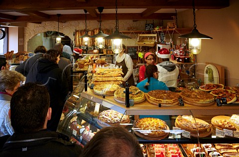 Christmas Eve queue in Boulangerie Alexandra a popular bakery in the suburbs of Paris Le PerreuxsurMarne ValdeMarne France