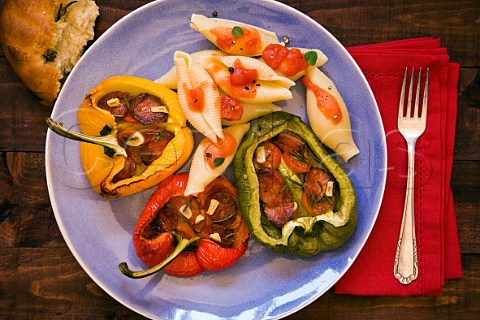 Roasted peppers with conchiglioni