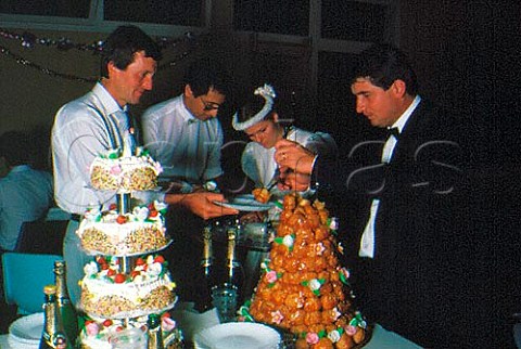 French wedding cakes serving the croquembouche