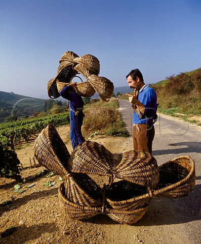 Traditional Burgundian wicker baskets for harvesting grapes PernandVergelesses Cte dOr France   Cte de Beaune
