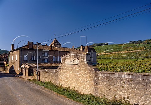 Chteau Fuiss and its clos wall in the village of Fuiss SaneetLoire France  PouillyFuiss  Mconnais