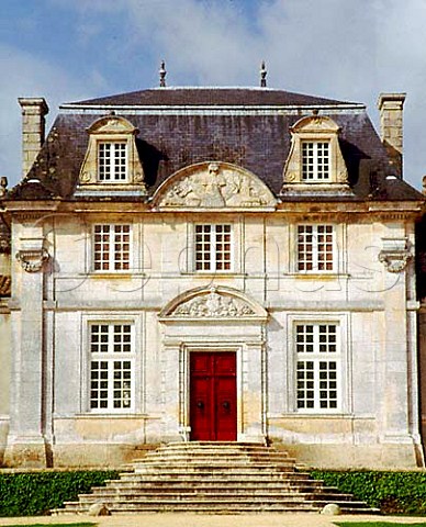 Chteau de Malle dates from the early   17thcentury  Preignac Gironde France   Sauternes  Bordeaux