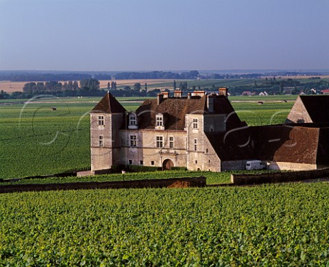 Chteau du Clos de Vougeot in its walled vineyard viewed from Les Petits Musigny vineyard Vougeot Cte dOr France Cte de Nuits Grand Cru