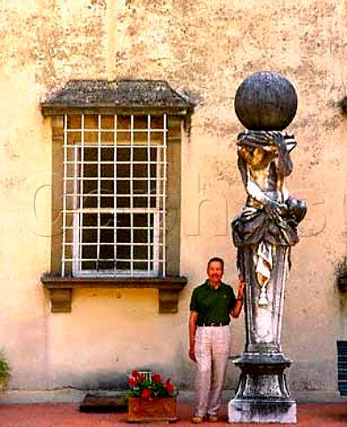 Ugo Contini Bonacossi in the courtyard of his   15thcentury Medici Villa di Capezzana  Seano di Carmignano Tuscany Italy   Carmignano