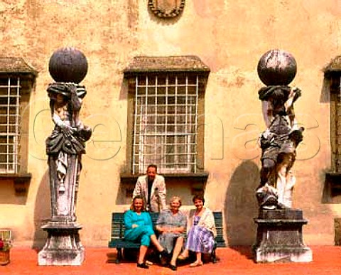 Ugo Contini Bonacossi with his wife Elizabetta and   daughters Beatrice left and Beneditta in the   courtyard of their 15thcentury Medici Villa di   Capezzana Seano di Carmignano Tuscany Italy      Carmignano