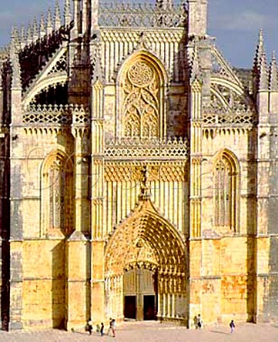 The Monastery of Santa Maria better known as theBattle Abbey of Batalha Built between 1388 and 1434by Joao of Aviz King of Portugal to commemorate   the Battle of Aljubarrota at which he secured themonarchy   Batalha Portugal