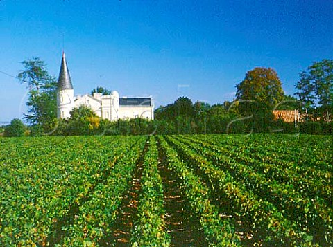 Chteau Verdignan and its vineyard   StSeurindeCadourne Gironde France   Mdoc Cru Bourgeois Suprieur