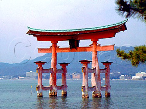 OTorii Giant Torii gate at Itsukushima Shrine    First built in 6th century and remodelled in 1168    Stands 200m in front of the main shrine Miyajima   Hiroshima Prefecture   Japan