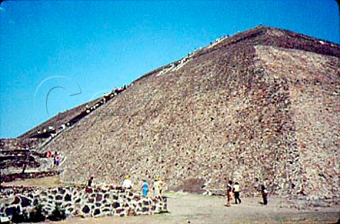 Aztec ruins at Teotihuacan Mexico   Temple of the Sun