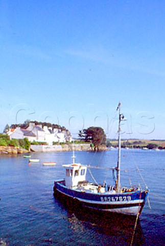 Port Lanildut on the Aber Ildut Aber    deep narrow estuary Finistre France   Brittany