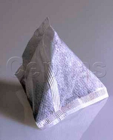 Triangular tea bag