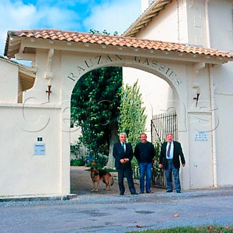 LR   JeanMichel Qui owner JeanMarc Espagnet   regisseur and JeanLouis Camp oenologist  Chteau RauzanGassies Margaux Gironde France   Margaux  Bordeaux