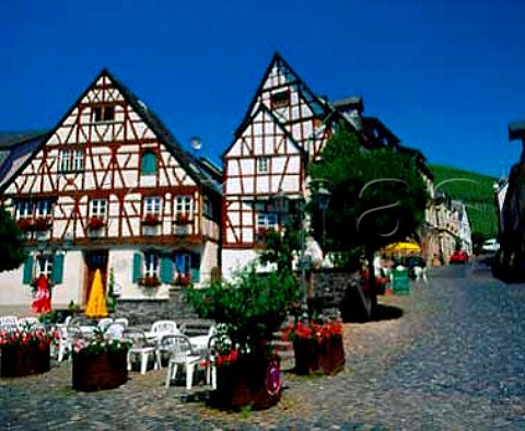 Square in Zeltingen in the Mosel Valley   Germany      Mosel