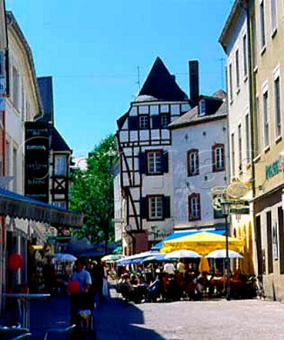 Street caf in Glockenstrasse Trier Germany   Mosel