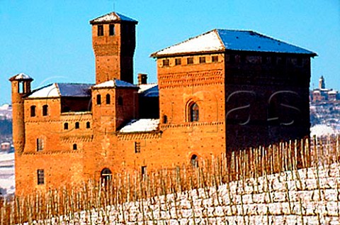 Snow covers the vineyard and    14thcentury Castello at Grinzane   Cavour Piemonte Italy  Barolo