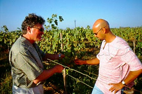 Rajeev Samant owner of Sula Vineyards    with his consultant winemaker   Kerry Damskey   Nasik Maharashtra province India