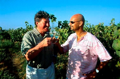 Rajeev Samant owner of Sula Vineyards    with his consultant winemaker   Kerry Damskey   Nasik Maharashtra province India