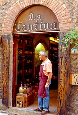 La Cantina wine shop in Volterra   Tuscany Italy