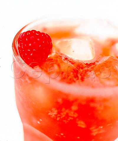 Cocktail Raspberry Collins   Glass Highball