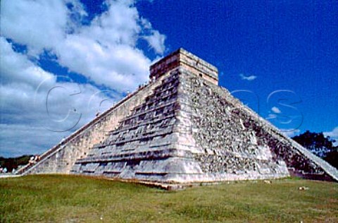 Kukulcn Mayan pyramid El Castillo at   Chichn Itz Yucatan Mexico