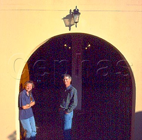 Bruce and AnnaBarbara Helliwell of Unison Vineyard   in the Gimblett Gravels region Hastings   New Zealand   Hawkes Bay