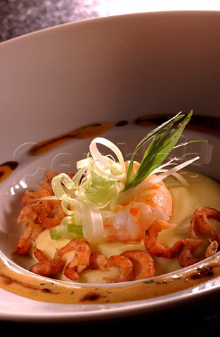 Langoustines and prawns with white wine sauce