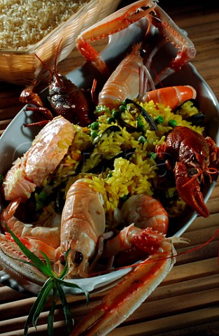 Saffron rice with seafood 