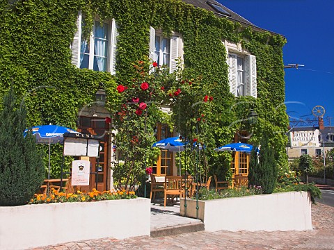 Restaurant terrace Loudun Vienne France   PoitouCharentes