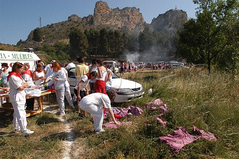 Revellers stop for lunch during the Battle of the   Wine Festival held every year on 29 June near Haro   La Rioja Spain
