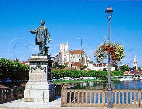Statue of Paul Bert with Cathdrale StEtienne   behind Auxerre  Yonne France  Bourgogne