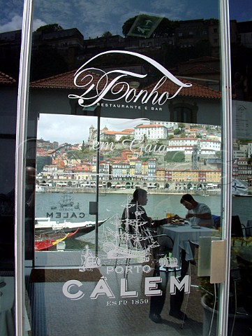 DTonho Restaurant and Bar em Gaia on the quayside of Vila Nova de Gaia with panoramic views of Portos old town Portugal