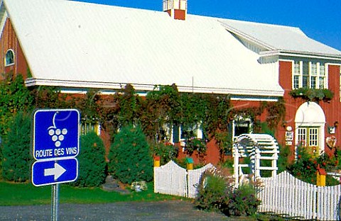 Vignoble les Blancs Coteaux winery Dunham Qubec Canada