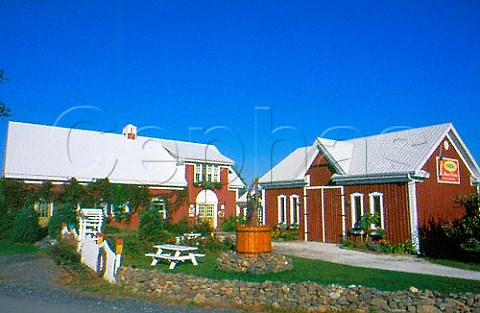 Vignoble les Blancs Coteaux winery   Dunham  Qubec Canada